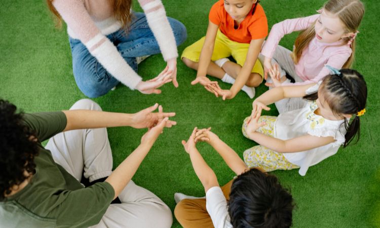 ¿Qué es lo que hace un educador infantil?